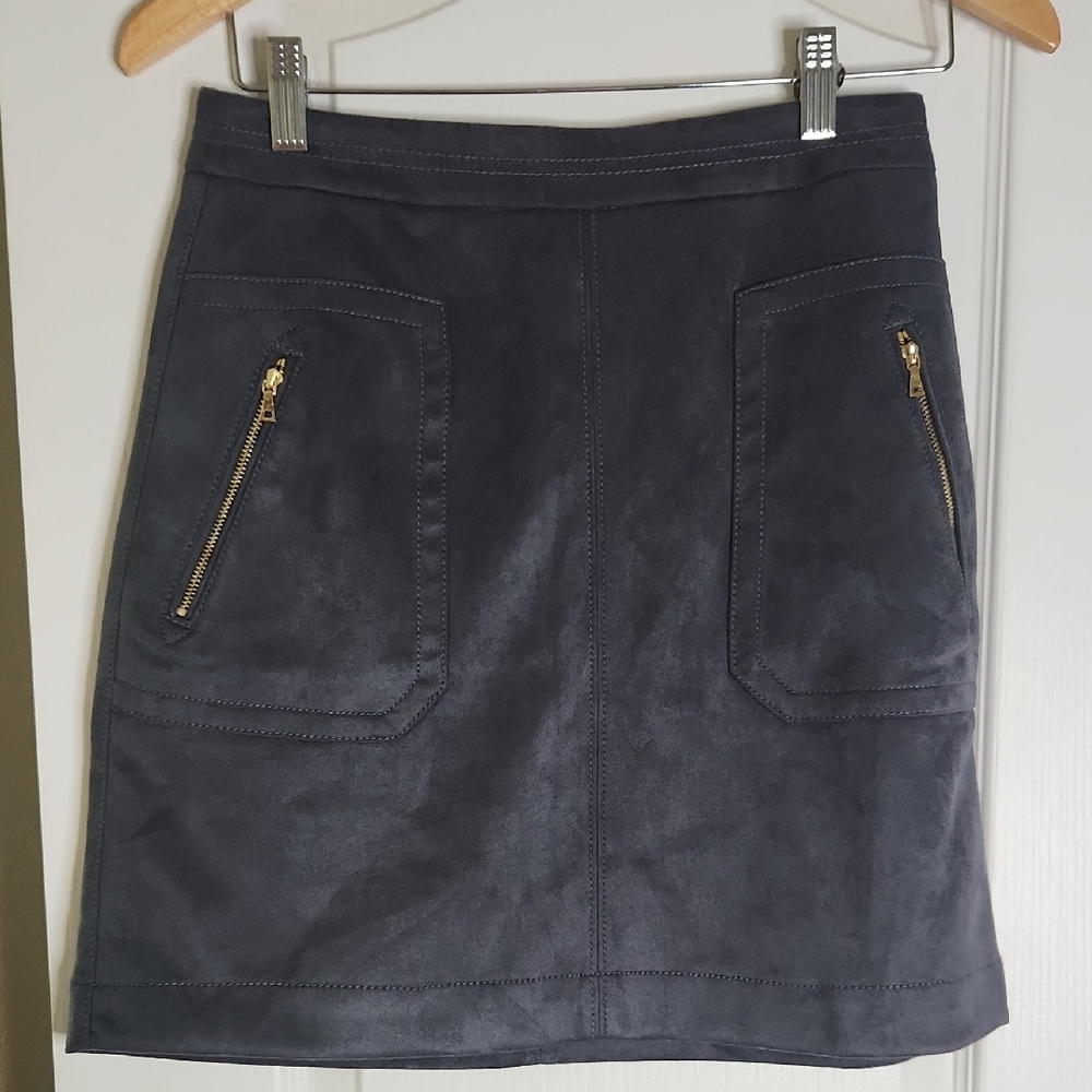 Loft faux suede gray skirt, size OP